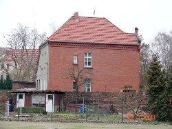 Bild 2: Wohnhaus / 