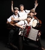 Bild 1: Mit dabei: die Berliner Band Cobblestones / privat