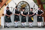 Bild 1: Die 'North Berwick Pipe Band' ist auch bei der '10. Internationalen Folklorelawine' dabei. / Pressestelle Landkreis Spree-Neiße