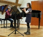 Bild 1: Duo Klavier und ein Blasinstrument  - Konrad Bèla Eitner (Klavier) und Lea Greiner (Querflöte) / Musik- und Kunstschule