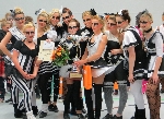 Bild 1: Der Wanderpokal für Kreativität und Innovation 2013 gesponsert durch die Volksbank Spree Neiße eG ging an die Tanzgruppe Dynamite of Dance vom Tanz & Fitness Club Döbern e