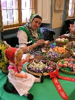 Bild 1: Traditioneller Ostereiermarkt im Niederlausitzer Heidemuseum in Spremberg / Niederlausitzer Heidemuseum