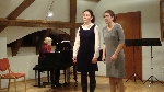 Bild 1: Elisabeth Mros (l.) und Anna-Maria Wnsche (r.), Quelle: Musik- und Kunstschule