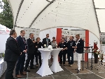 Bild 1: Gesprchsrunde whrend des Spatenstiches, Quelle: Pressestelle des Landkreises Spree-Neie