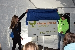 Enthüllung des neuen Namensschildes des Kinderdomizils Spremberg Pressestelle Landkreis Spree-Neiße/Wokrejs Sprjewja-Nysa