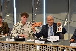 Bild 1: Martin Schler (l.) und Landrat Harald Altekrger, Quelle: Landkreis Spree-Neie/Wokrejs Sprjewja-Nysa