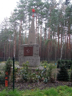 Bild 3: Obelisk von Süd-West / Fr. Hüttner