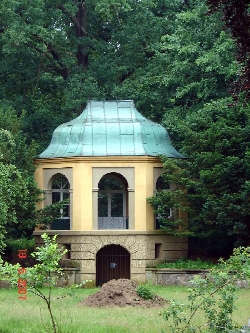 Bild 2: Gartenpavillon / Fr. Httner