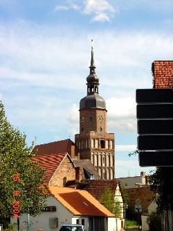 Kirchturm von Nord-West / Fr. Hüttner 