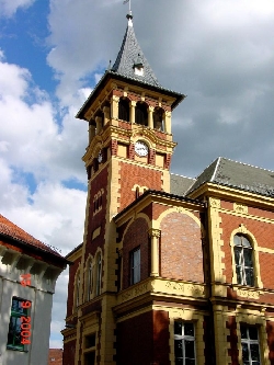 Bild 2: Turm / Fr. Hüttner