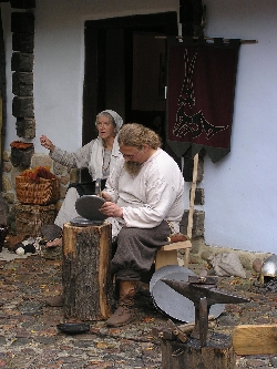 Bild 1: Das Herbstfest 2006 war auch ein Ausflug in längst vergangene Zeiten ... / Landkreis SPN