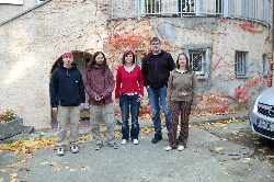 Bild 1: David Schulz, Marian Henschel (beide Praktikanten), Madlen Lewandowski (Studentin FH Lausitz), Enrico Stille (Praktikant), Anne Groß (Studentin FH Lausitz) - v.l.n.r. / Regionalbudget