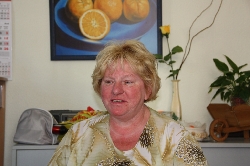 Bild 1: Seit Januar 2009 wieder richtig gut beschäftigt: Marlies Bliß, die neue Mitarbeiterin im Begegnungszentrum der Volkssolidarität Guben e.V.. / Karin Haupt