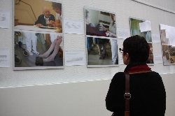 Bild 1: Fotoausstellung im Kreishaus Forst (L.) / Kreisverwaltung