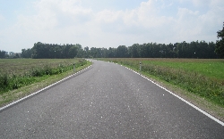 Bild 2: Kreisstraße K 7138 Turnow-Drehnow nach der Baumaßnahme / Fachbereich Bau und Planung