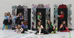 Bild 2: Vorjahressieger (2014) Wanderpokal Sweet Hoppers vom TSC Kristall Weiwasser, Quelle: Musikschule SPN