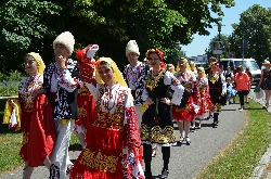 Bild 4: Internationale Folklorelawine, Quelle: LK SPN