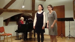 Bild 1: Elisabeth Mros (l.) und Anna-Maria Wnsche (r.), Quelle: Musik- und Kunstschule