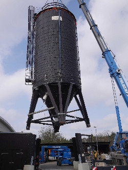 Bild 1: Grosilo zur Streusalzlagerung in der Bregenzer Strae in Spremberg erhlt neues Traggerst, Quelle: Frank Kuckert, Landkreis SPN