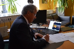 Bild 1: Unterzeichnung der Absichtserklrung per Videoschalte, Quelle: Landkreis Spree-Neie/Wokrejs Sprjewja-Nysa