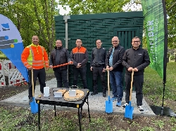 Bild 2: Erster Spatenstich fr den privatwirtschaftlichen Glasfaserausbau in Forst (Lausitz)/Barć (Łuyca), Quelle: Deutsche Glasfaser