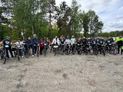 Bild 2: Gruppenfoto BikeTour Forum � Rallye und Konferenz zum Fahrradtourismus, Quelle: Powiat Krosnienski