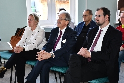 Bild 1: v.l. Forster B�rgermeisterin Simone Taubenek, Spree-Nei�e-Landrat Harald Altekr�ger, Bildungsminister Steffen Freiberg, Quelle: Landkreis Spree-Nei�e/Wokrejs Sprjewja-Nysa