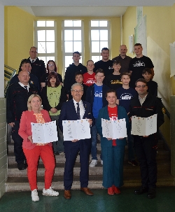 Bild 1: Unterzeichnung der Kooperationsvereinbarung am Forster Gymnasium, Quelle: Landkreis Spree-Nei�e/Wokrejs Sprjewja-Nysa