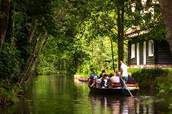 Bild 1: Spreewaldtourismus, Quelle: Landkreis Spree-Nei�e/Wokrejs Sprjewja-Nysa