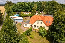Bild 2: Luftaufnahme Gel�nde Schullandheim Jerischke, Quelle: Landkreis Spree-Nei�e/Wokrejs Sprjewja-Nysa